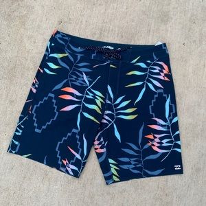 NEW* Billabong Board Shorts, Size 32